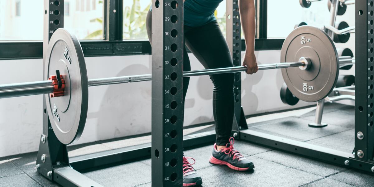 23-year-old paramedic dies when machine falls on her at gym - WECT