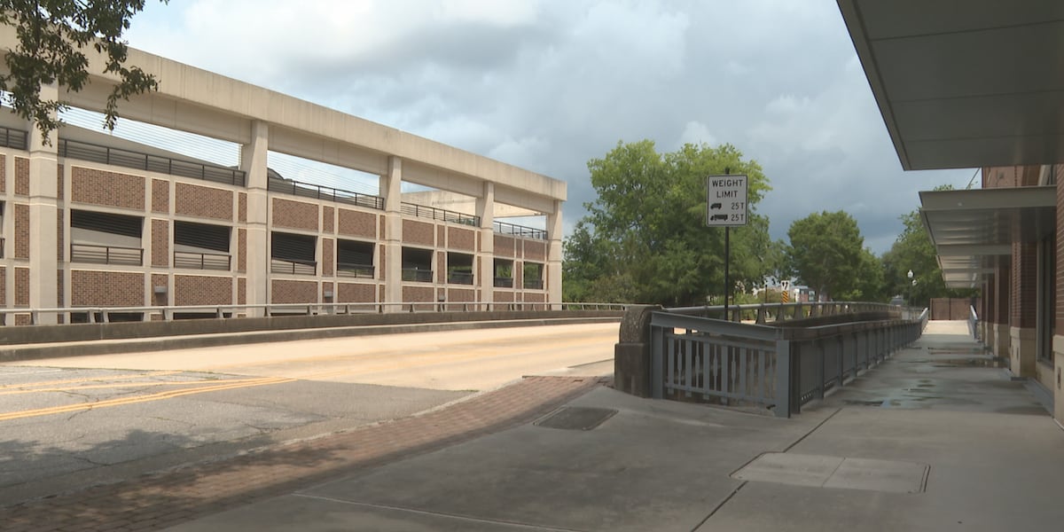 Wilmington said competing bidder for Front Street Bridge contract withdrew. The story is more complicated