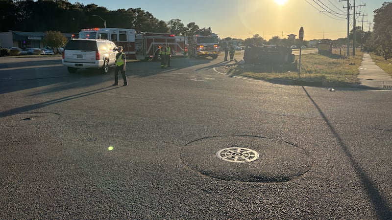 Vehicle crash on Shipyard.