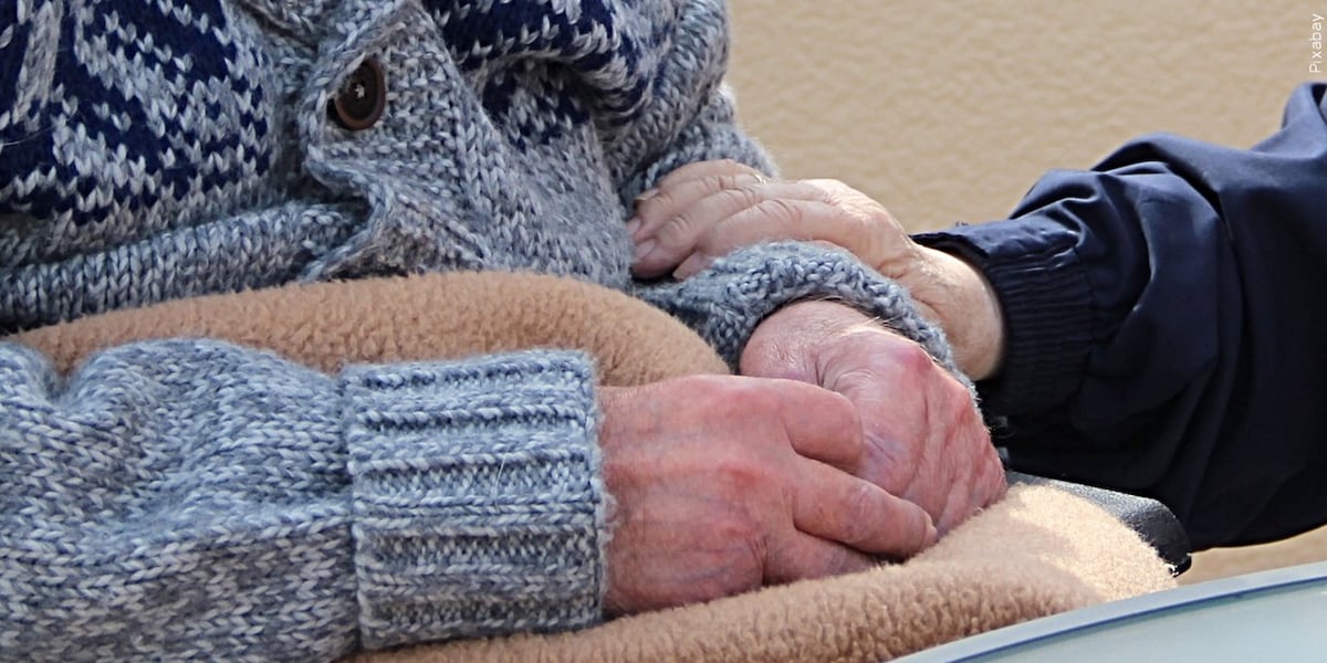 Health expert discusses risk for elderly in freezing temperatures