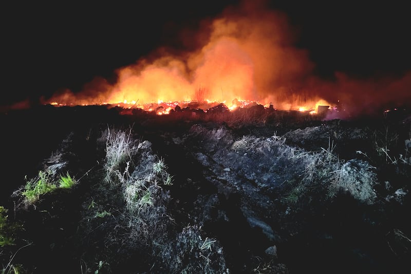 Multiple agencies respond to 30-acre fire in Pender County