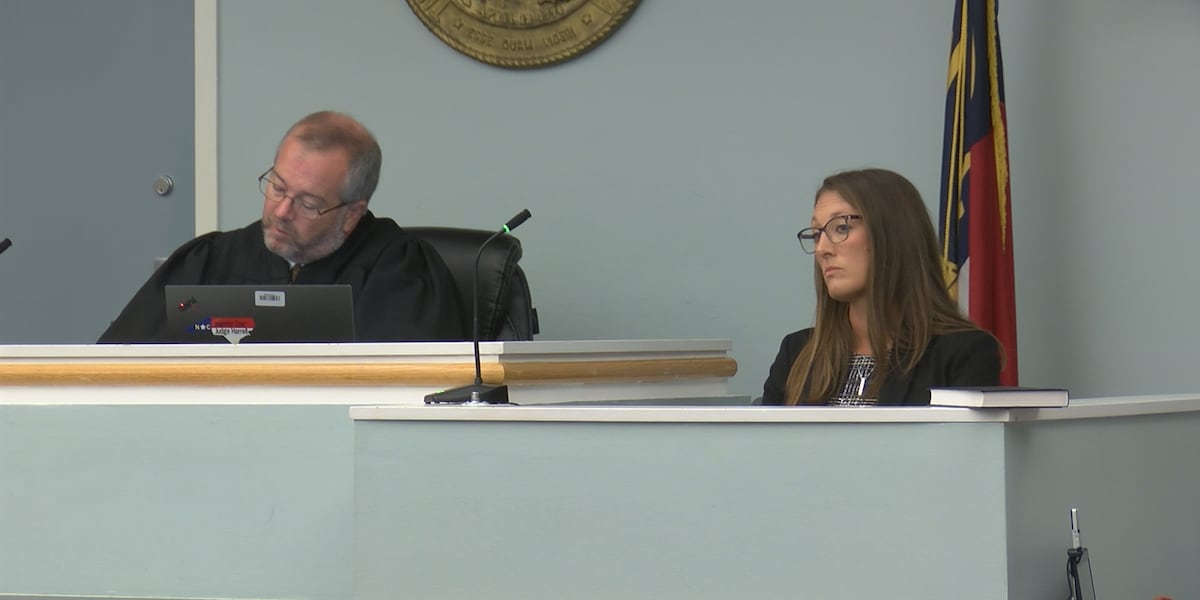 Removal hearing begins for Pender County Clerk of Court Removal hearing begins for Pender County Clerk of Court